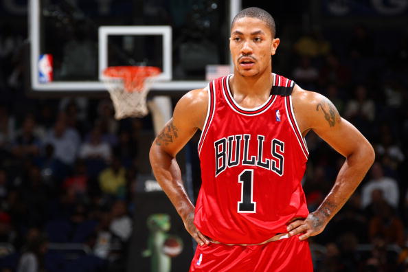 中锋触球自 中锋触球自